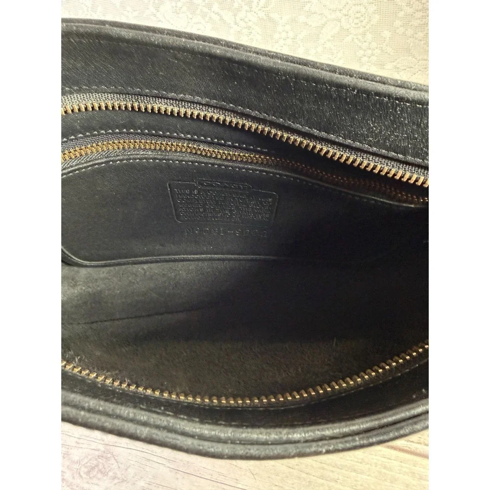Vintage‎ COACH Equestrian Slim Crossbody Shoulder Bag Black Leather